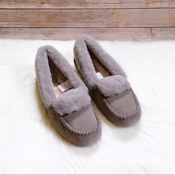 UGG Women’s Dakota Spill Seam Moccasin Slippers In Stormy Grey - Picture 5 of 8